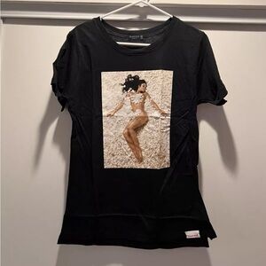 diamond supply co T Shirt XS Nude Woman In Roses New Without Tags Cassie Dreams
